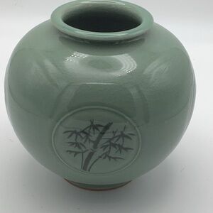 Korean Celadon Crackle.Glaze Vase with Bamboo.and Floral Design